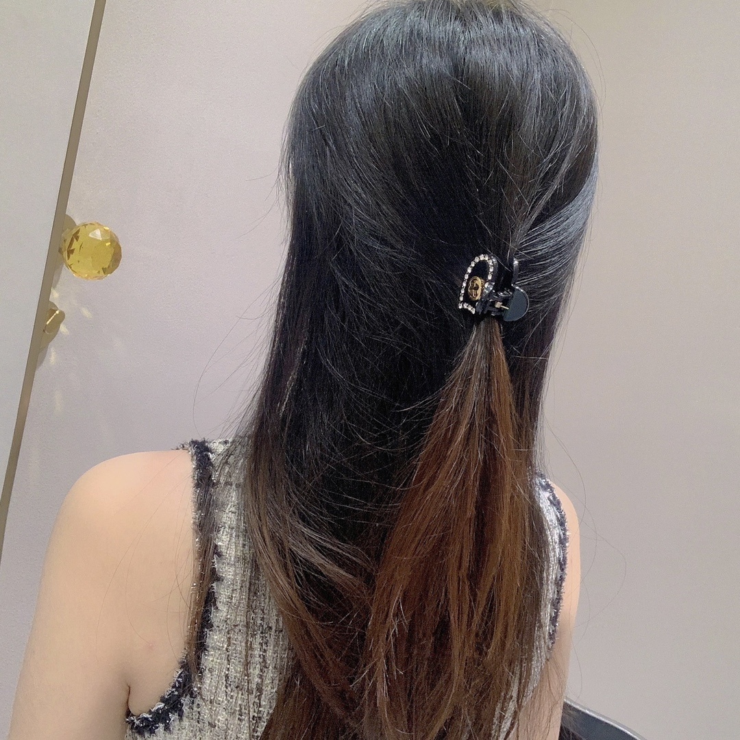 Heart Crystal Hair Clip - Premium Quality