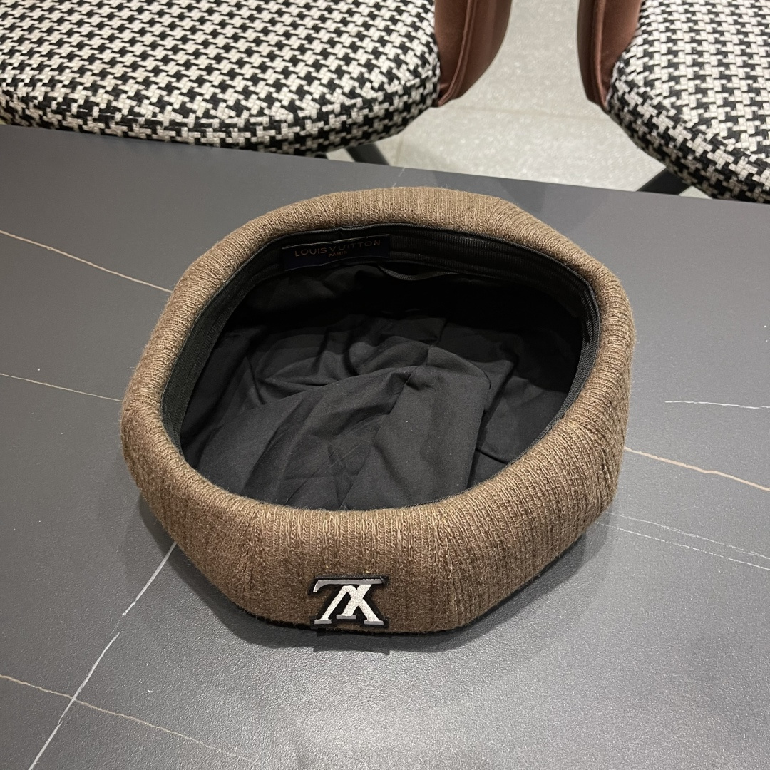 Louis Vuitton Brown Knit Beret LV Logo – Designer Headwear