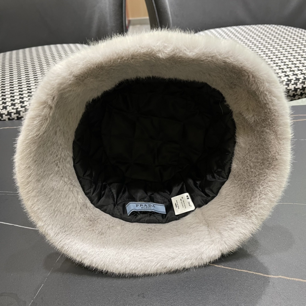 Prada Gray Faux Fur Hat – Prada Gray Faux Fur Cloche Hat – Winter