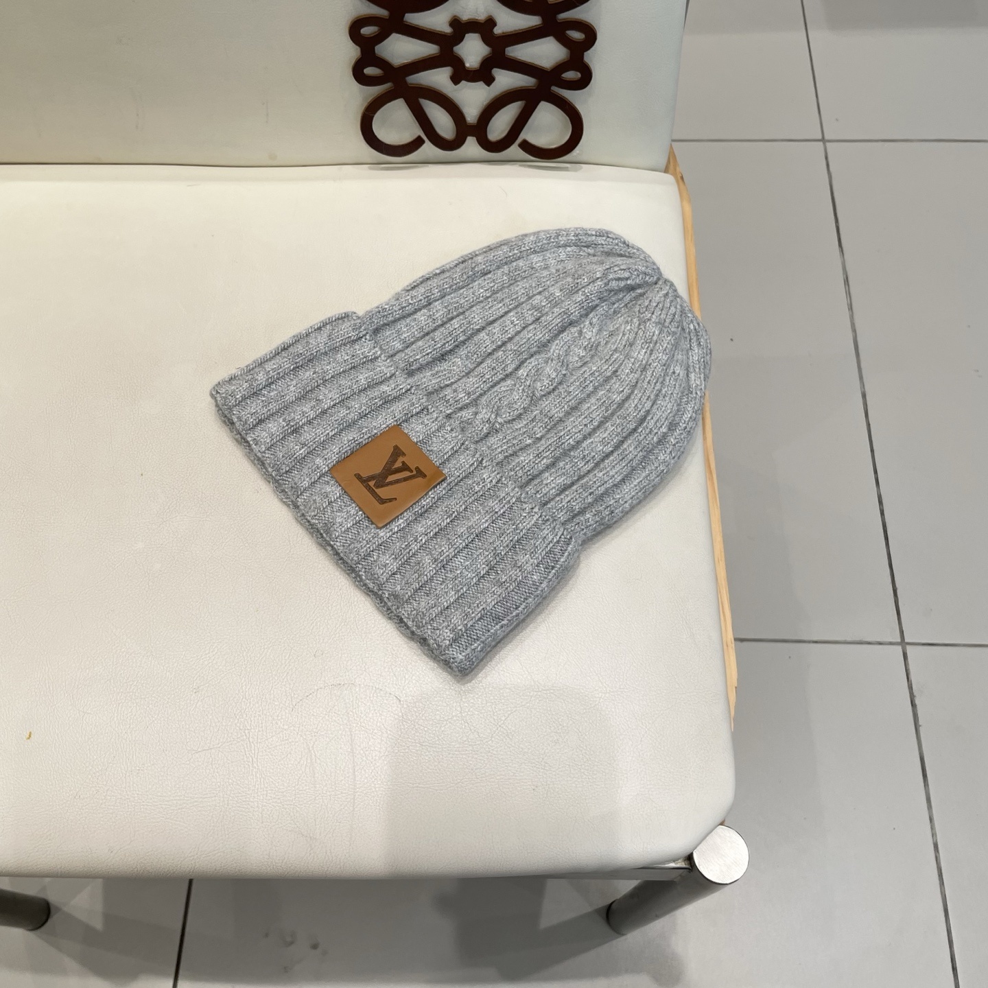 Louis Vuitton Grey Knit Beanie lv – Louis Vuitton Grey Knit Beanie