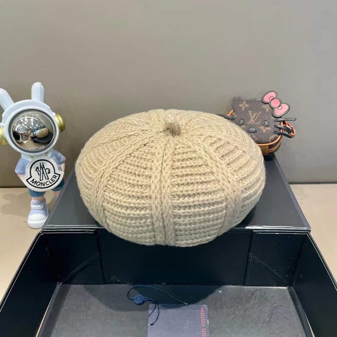 designer Louis Vuitton Beige Knit Beret – Louis Vuitton Beige Knit