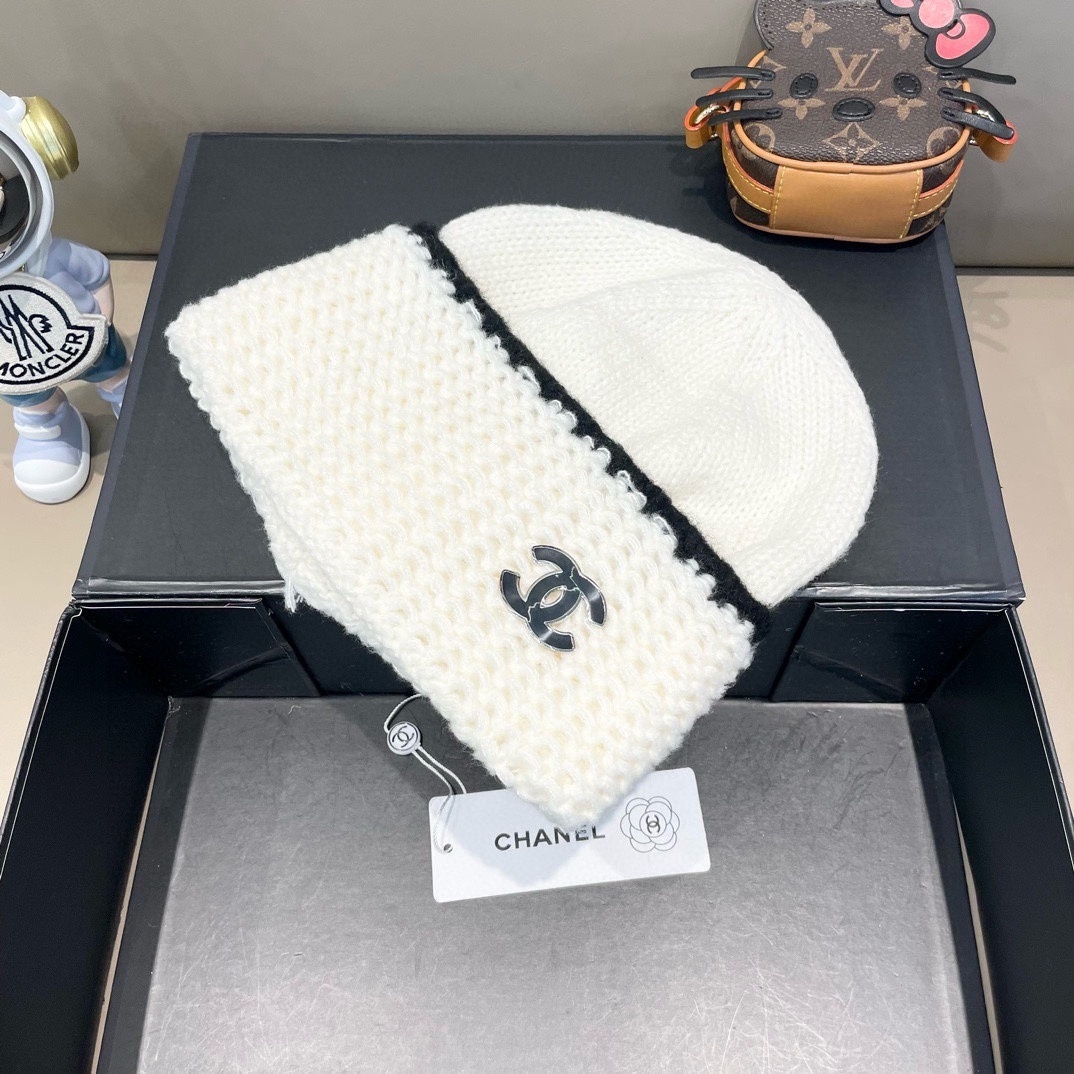 classic Chanel White Wool Beret – Chanel White Wool Beret – Classic