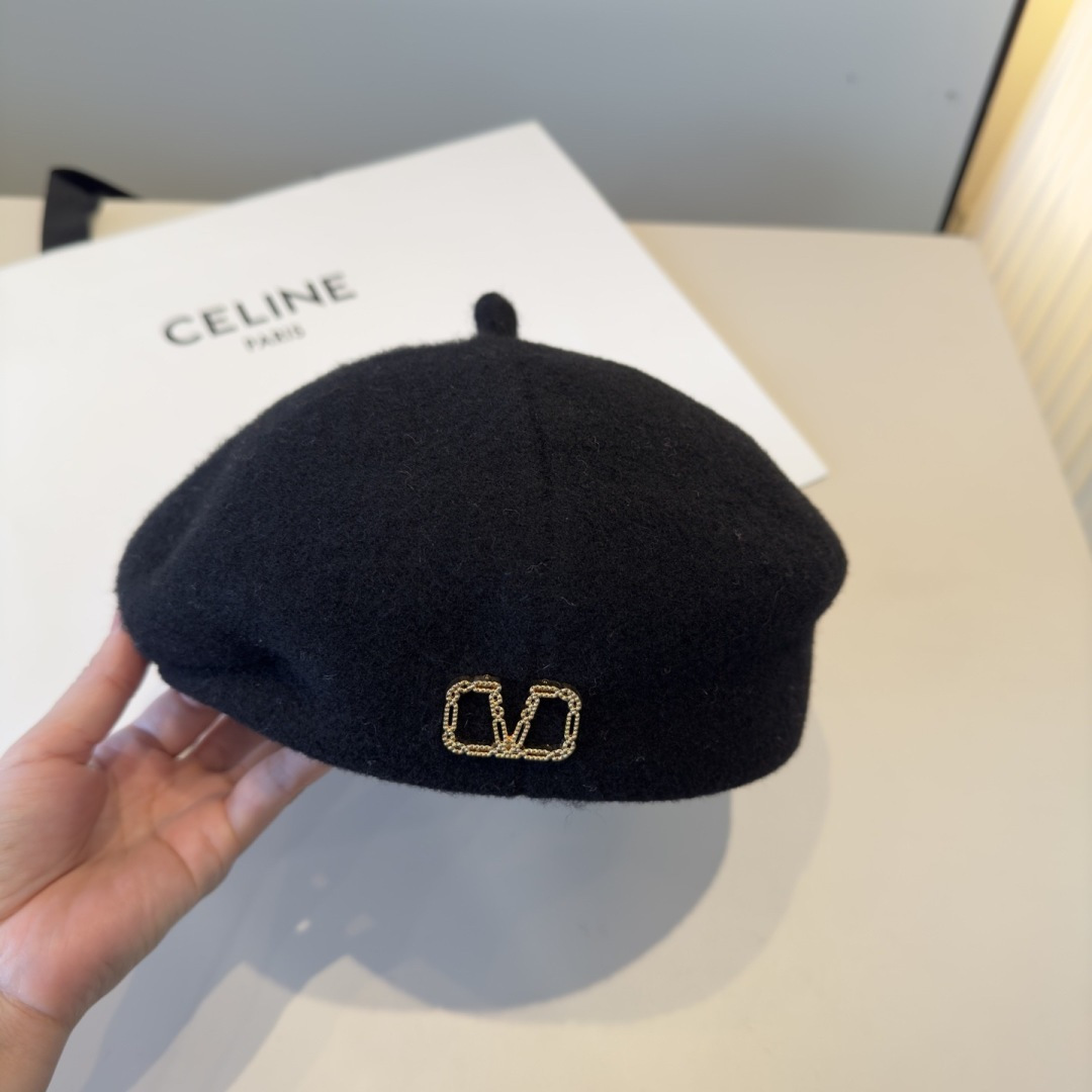 Valentino Black Wool Beret Gold Logo designer – Valentino Black Wool