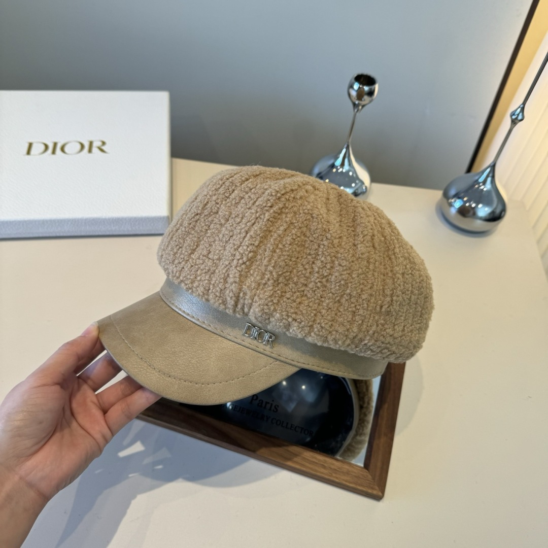 Dior Beige Shearling Newsboy Cap – Designer Chic