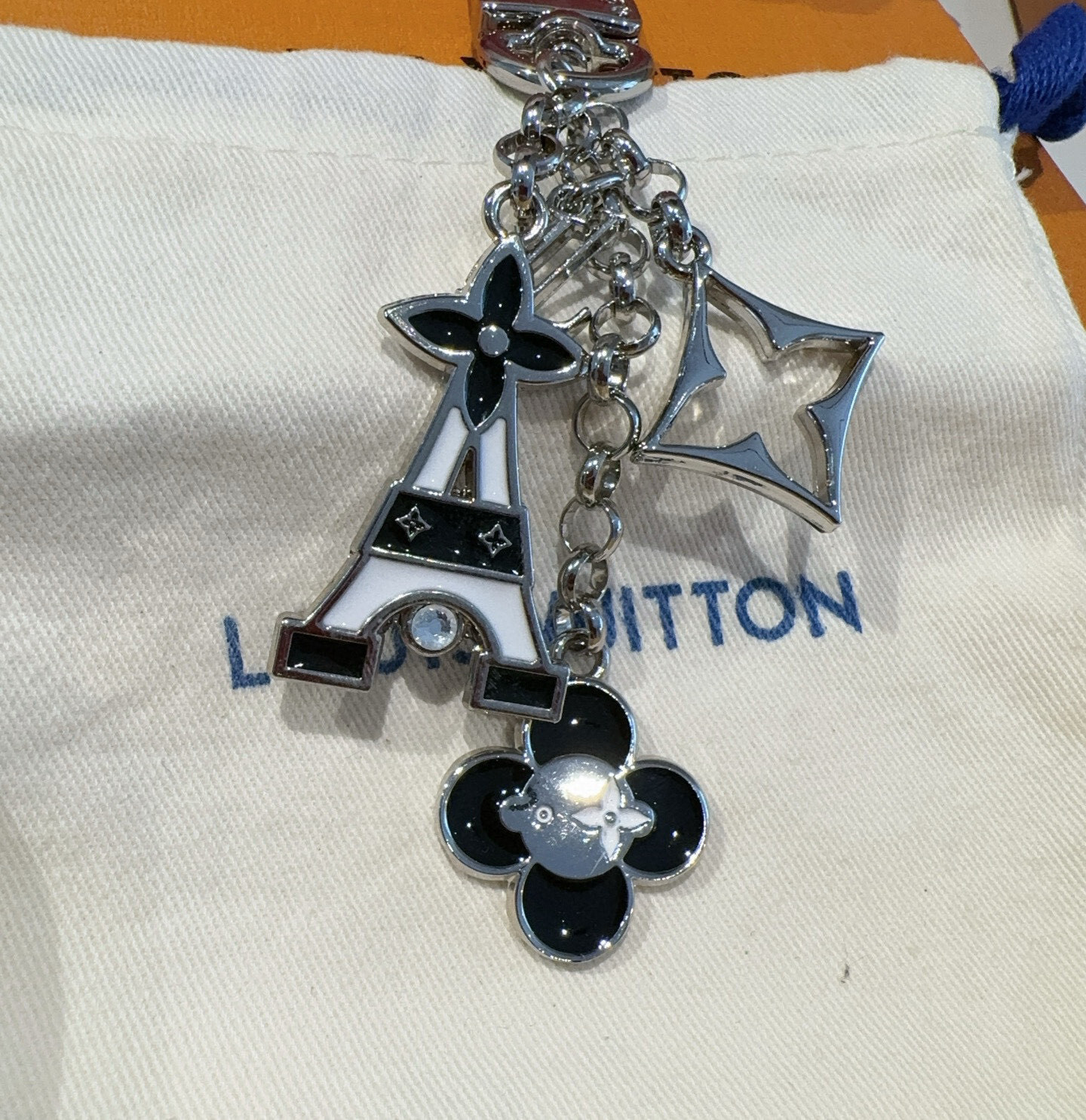 LV Silver Paris Charm Keychain – Louis Vuitton Eiffel Tower