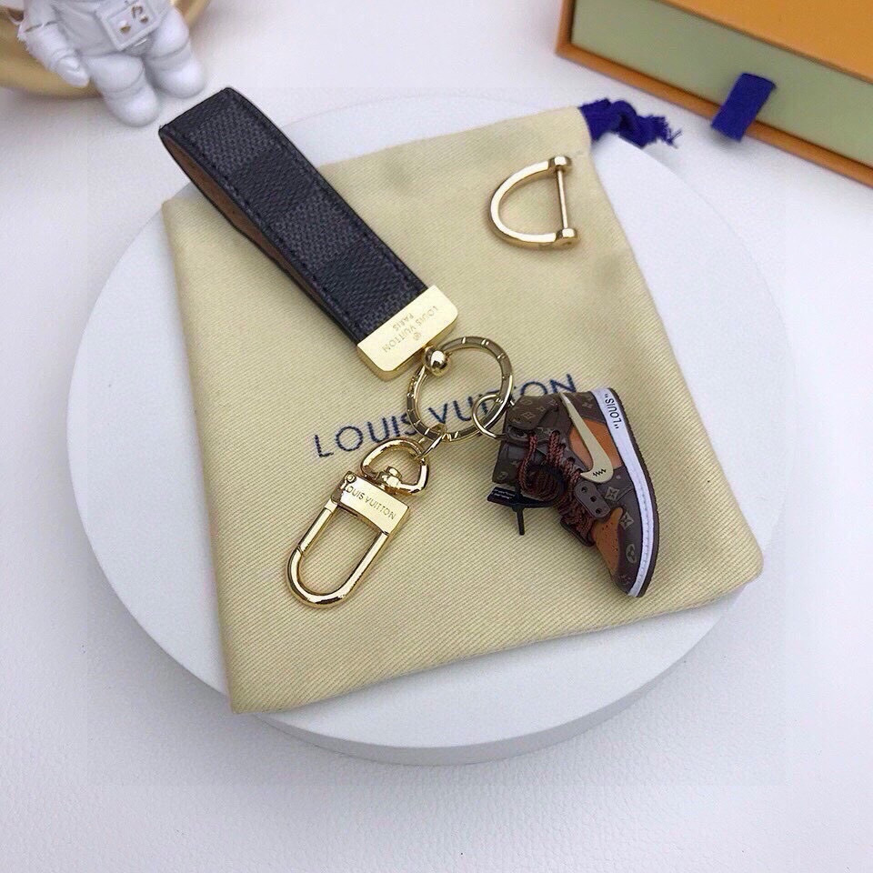 LV Sneaker Keychain Damier Strap – Louis Vuitton