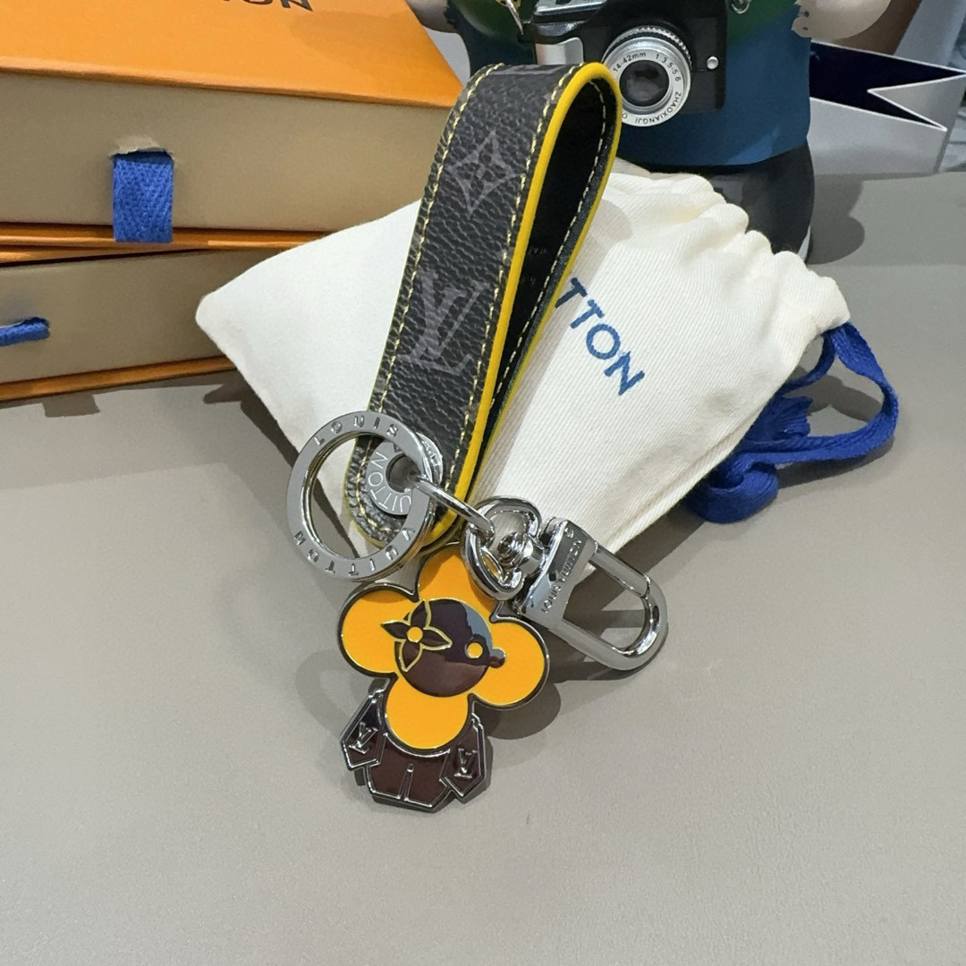 designer Louis Vuitton Flower Key Holder – Louis Vuitton Flower Key