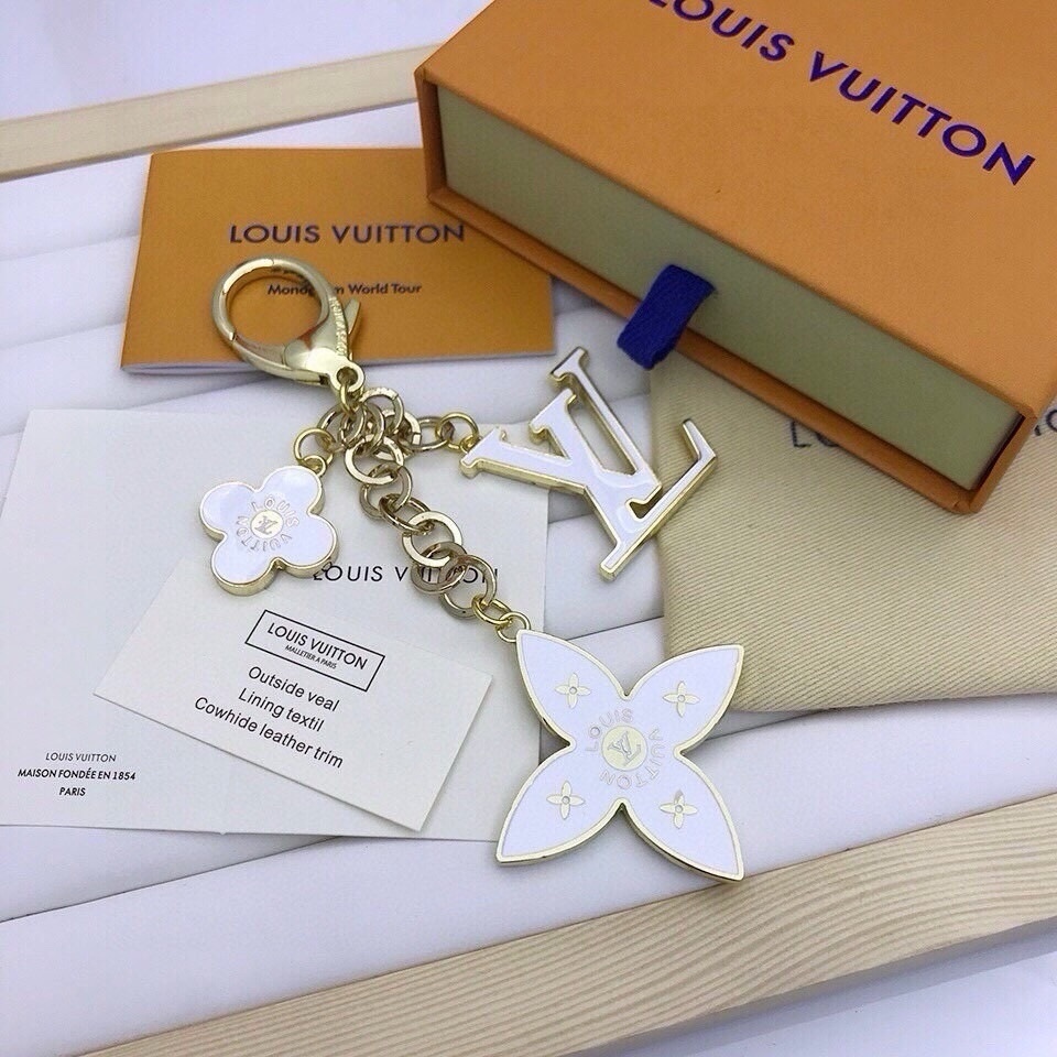 louis LV White Flower Keychain – Louis Vuitton White Flower Gold Chain