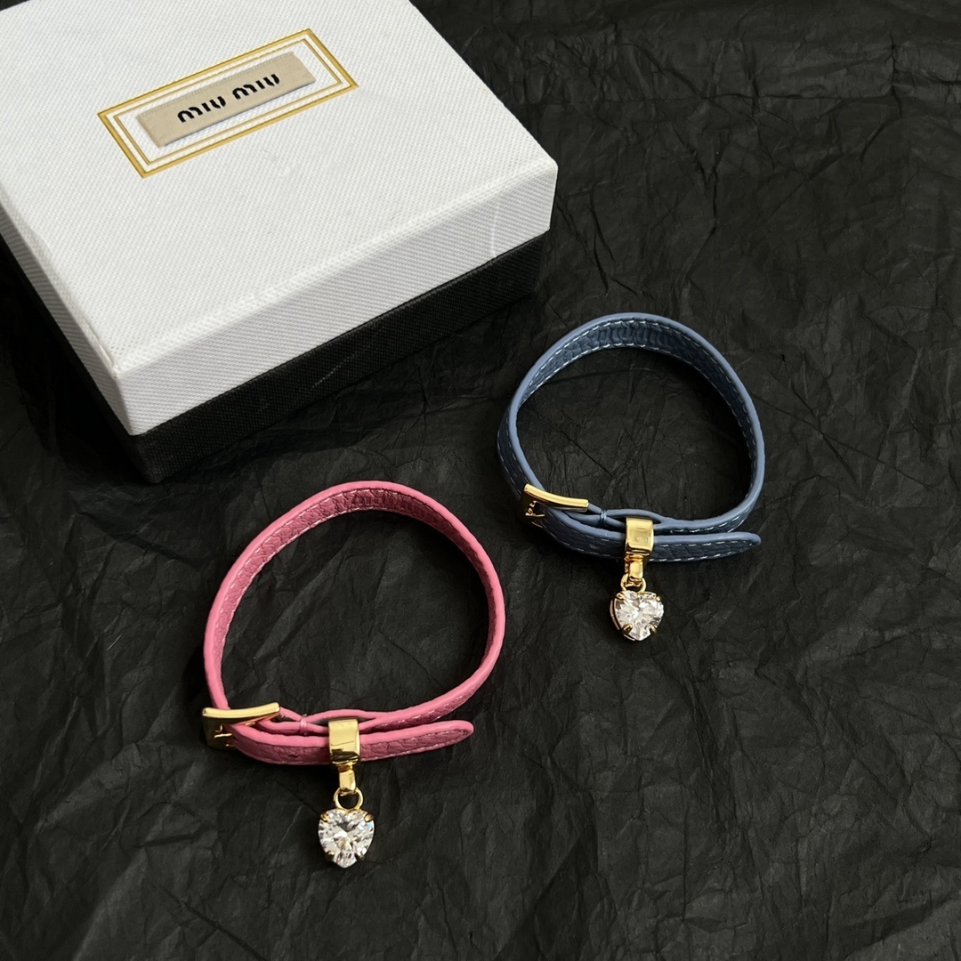charm Miu Miu Leather Heart Bracelet – Miu Miu Leather Heart Charm