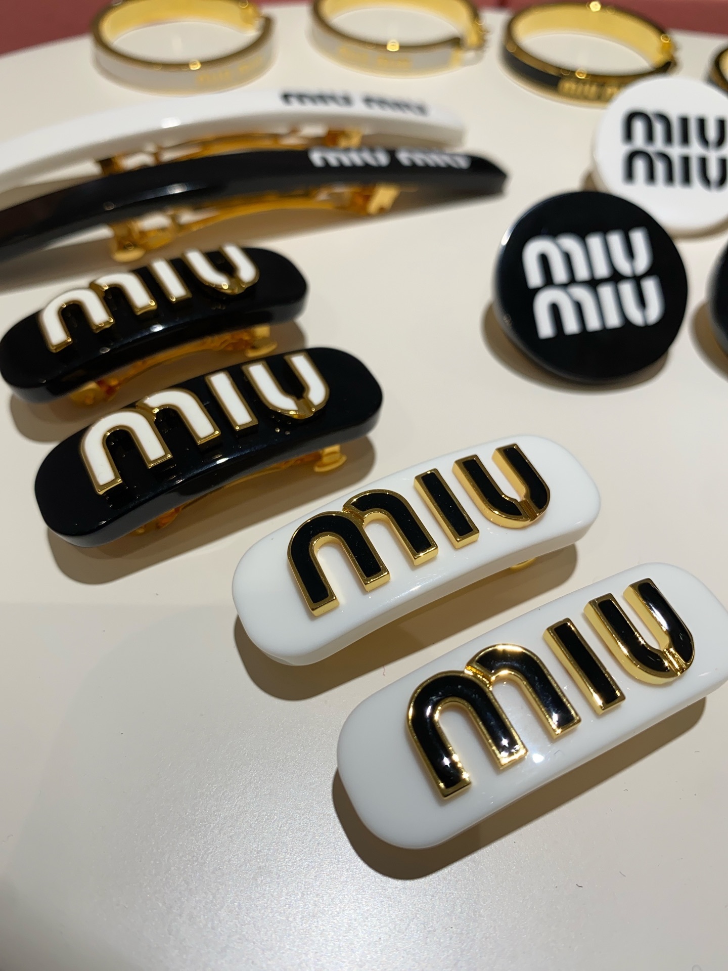 Premium Hair Clips: Elevate Your Style