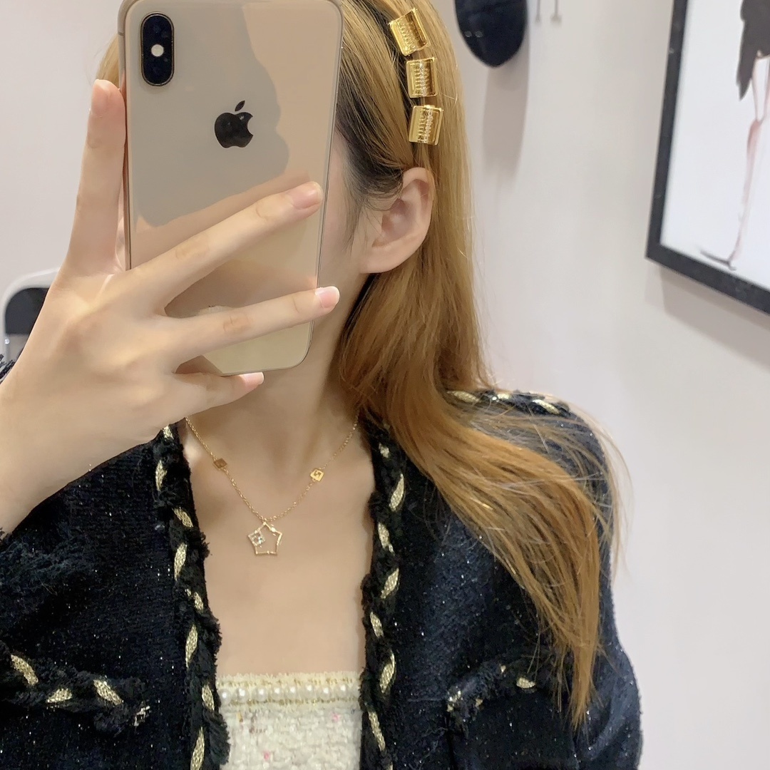 Premium Gold Hair Clips - Set of 3