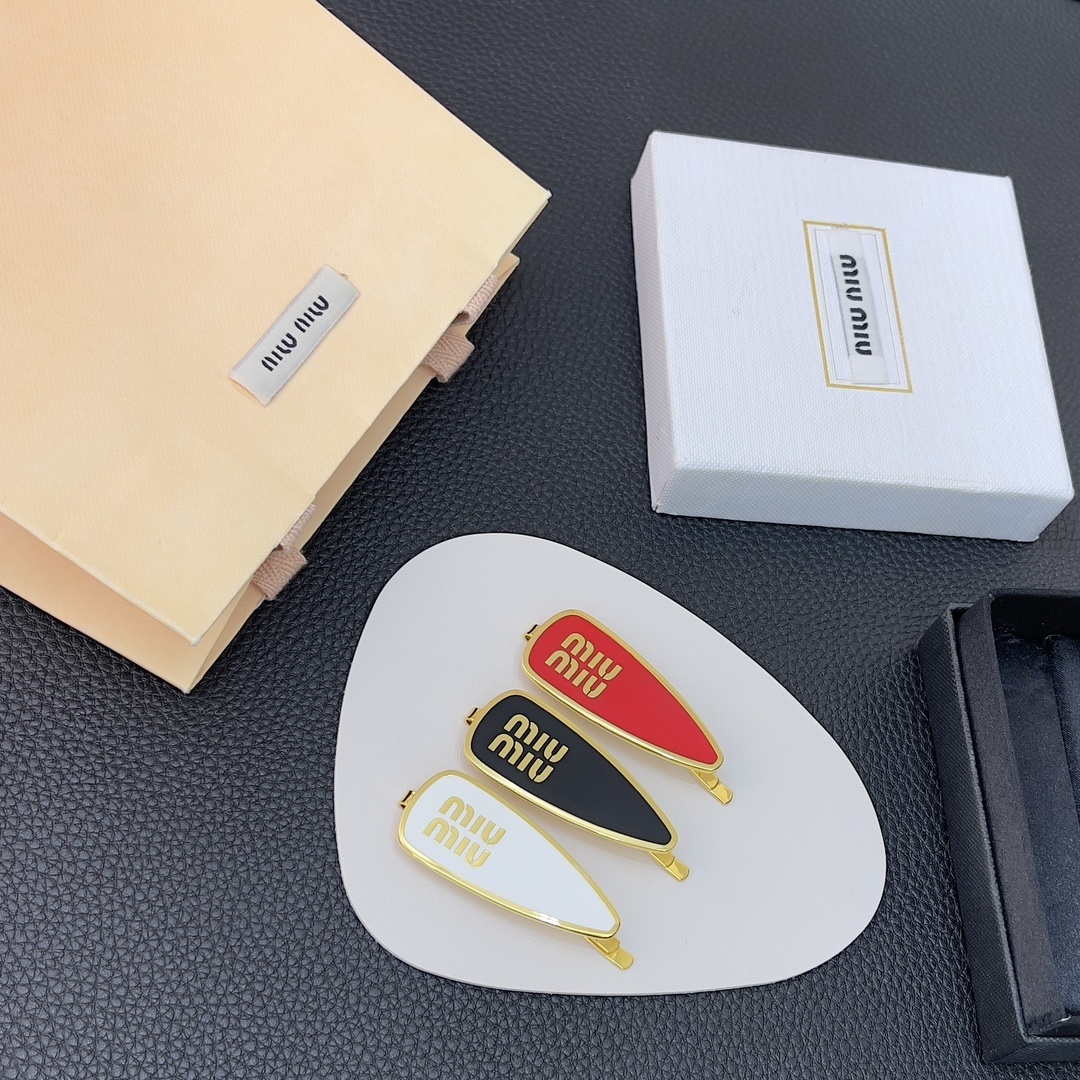 Miu Miu Enamel Logo Hair Clips designer - Miu Miu Enamel Logo Hair