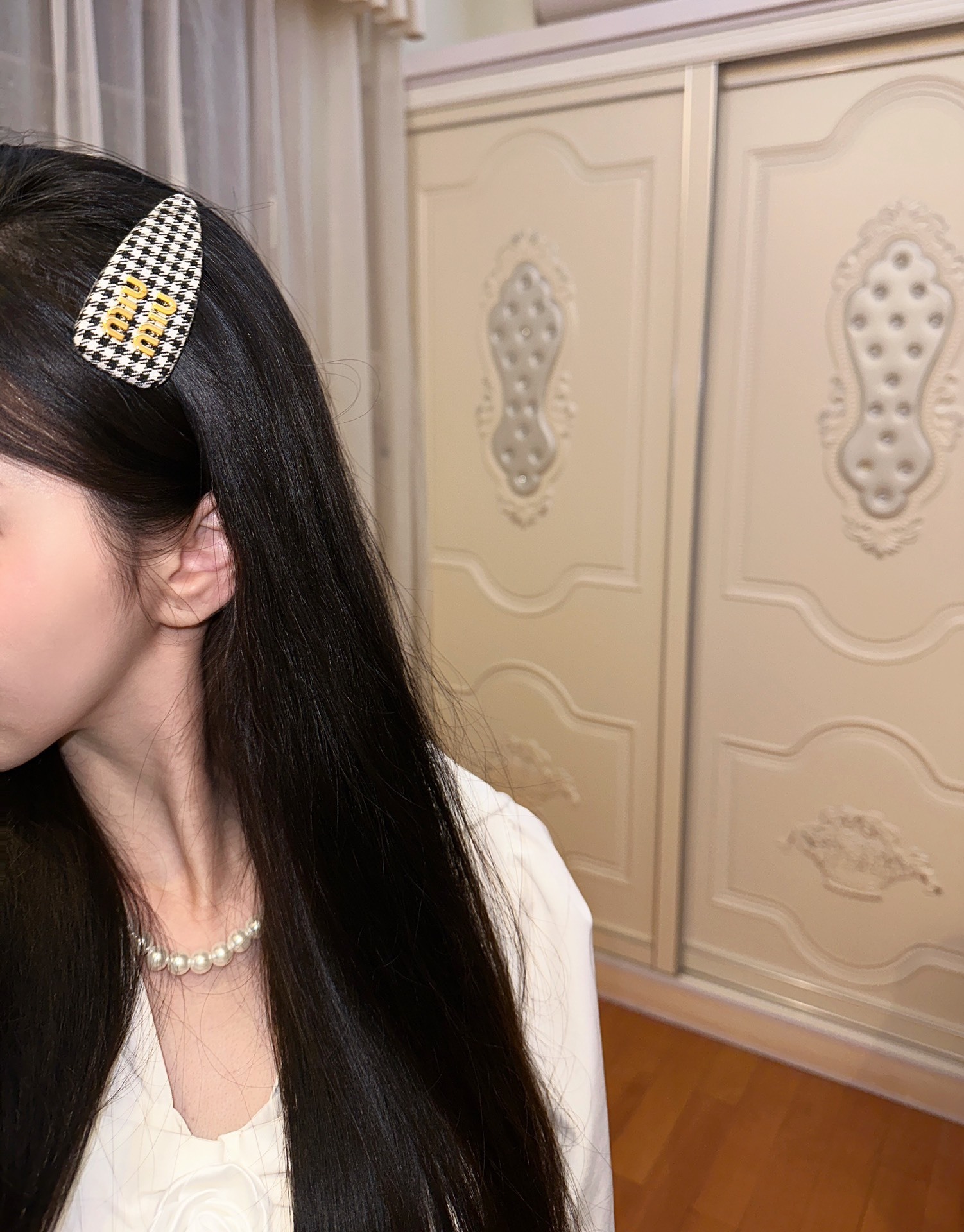 Premium Designer Hair Clips - Chic & Stylish Accessories