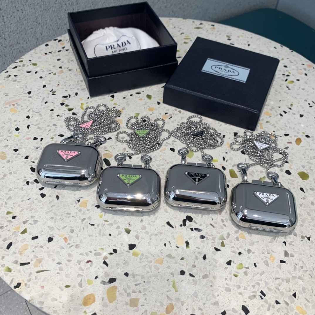 Prada Silver AirPods Pro Case necklace chain – Prada Silver AirPods