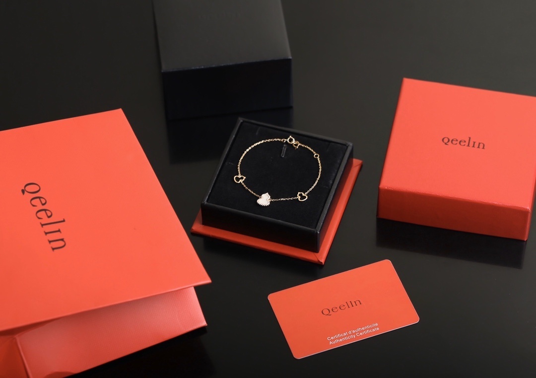 Qeelin Wulu Bracelet – Premium Gold & Diamond Accent