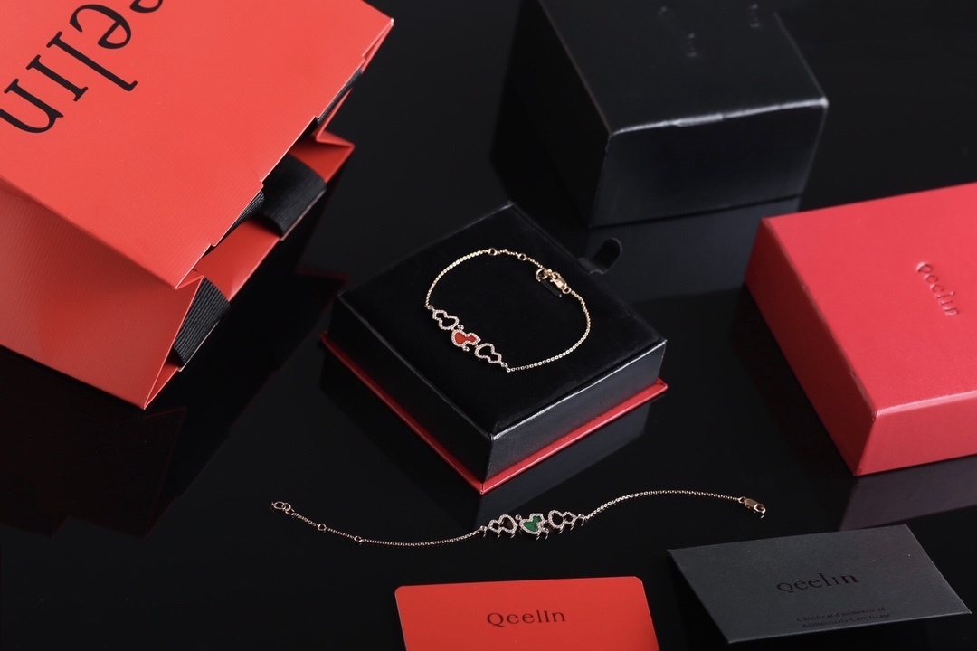 Qeelin Wulu Bracelet: Premium Gold & Gemstone