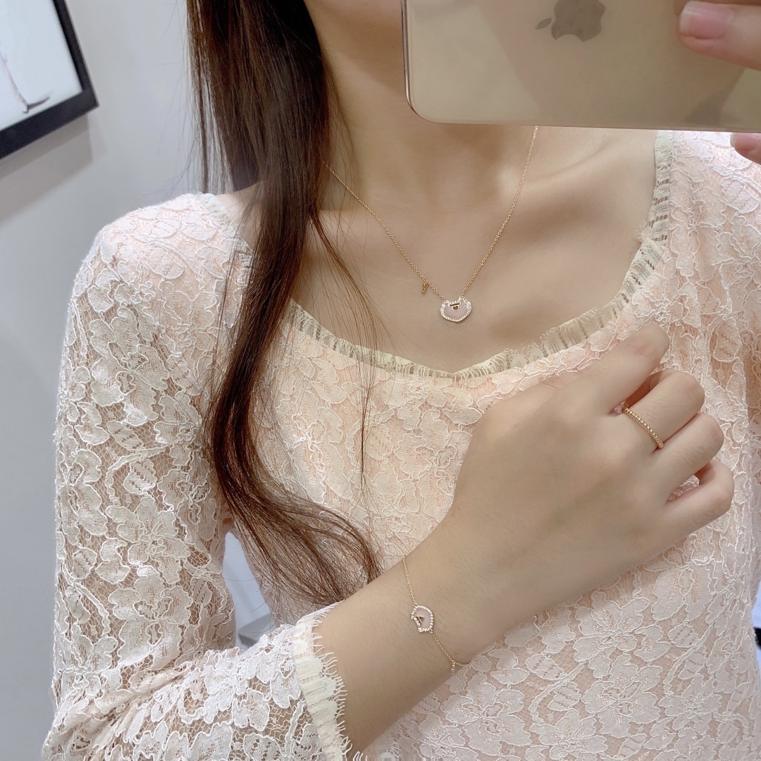 Qeelin Wulu Premium Bracelet – Rose Gold & Diamonds