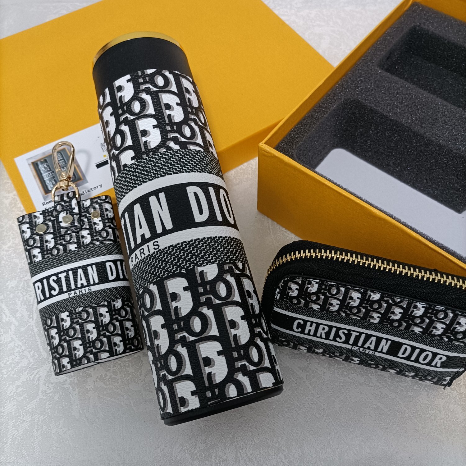 Dior Oblique Black & White Set bottle - Dior Oblique Black & White