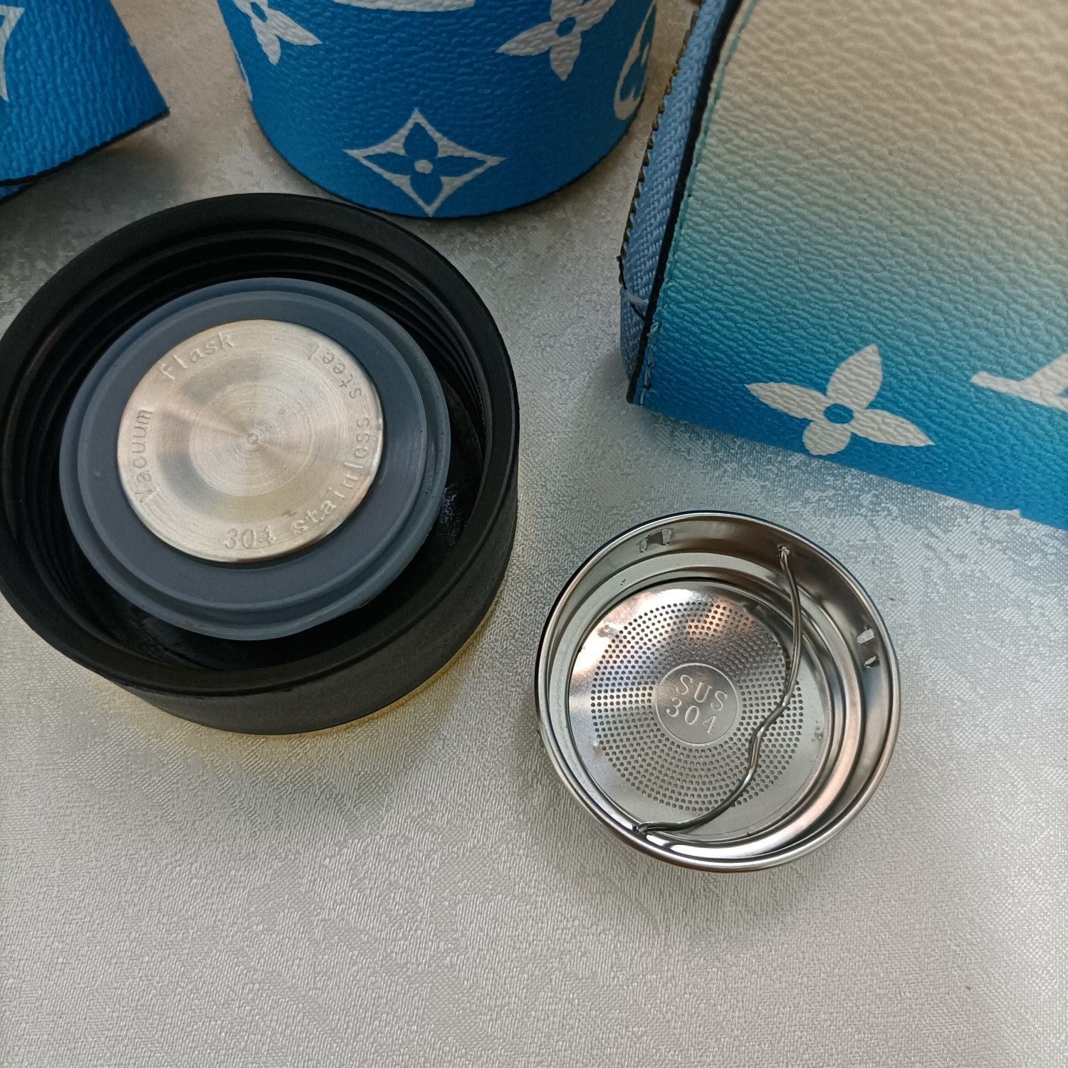 Louis Vuitton Blue Thermos gradient – Louis Vuitton Gradient Blue