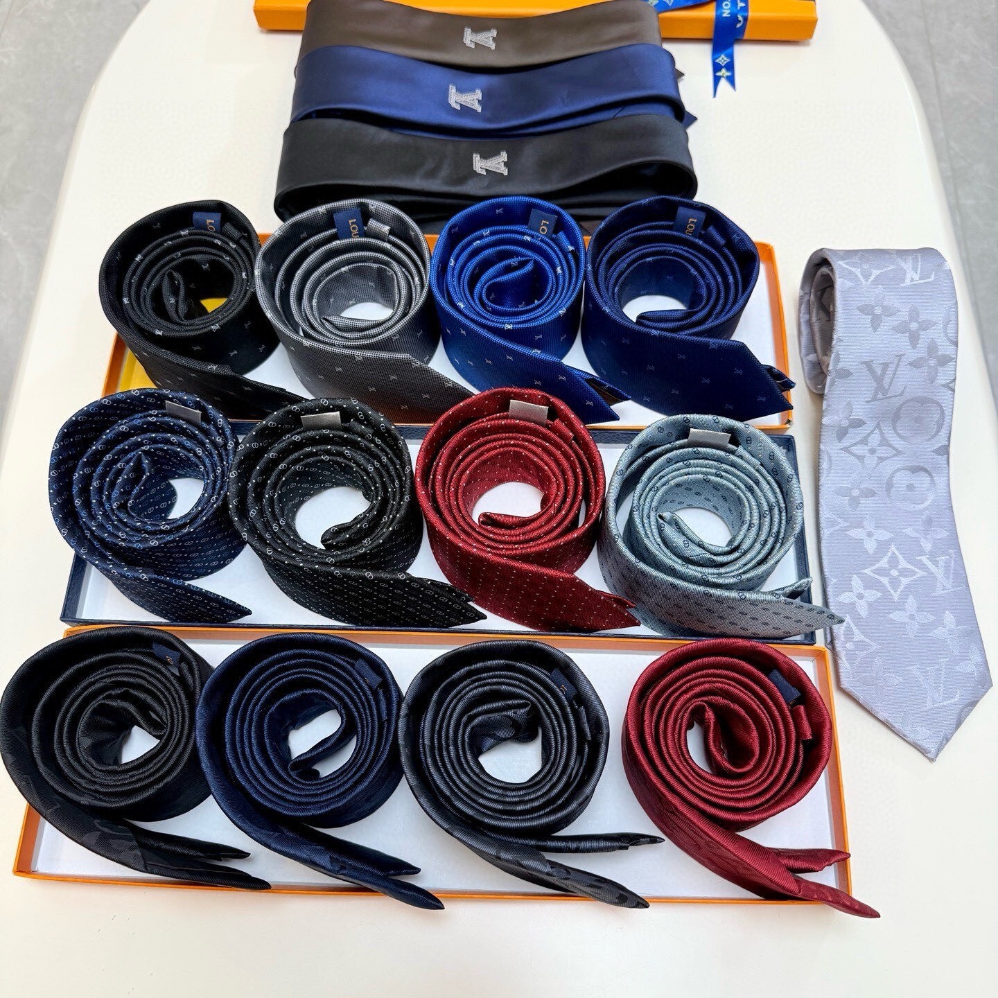 monogram Louis Vuitton Assorted Ties – Louis Vuitton Monogram Silk