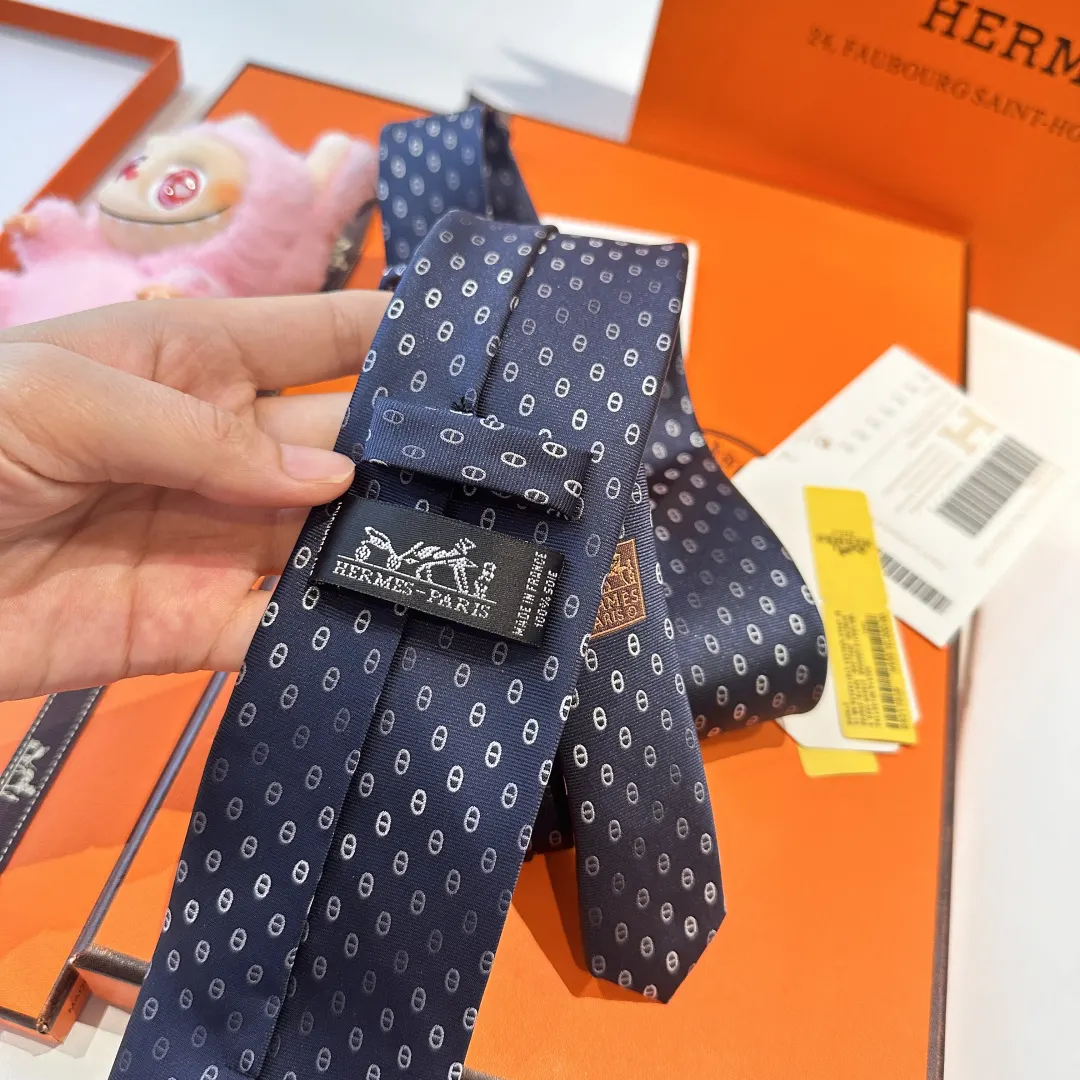 pattern Hermès Navy Link Silk Tie - Hermès Navy Link Pattern Silk Tie