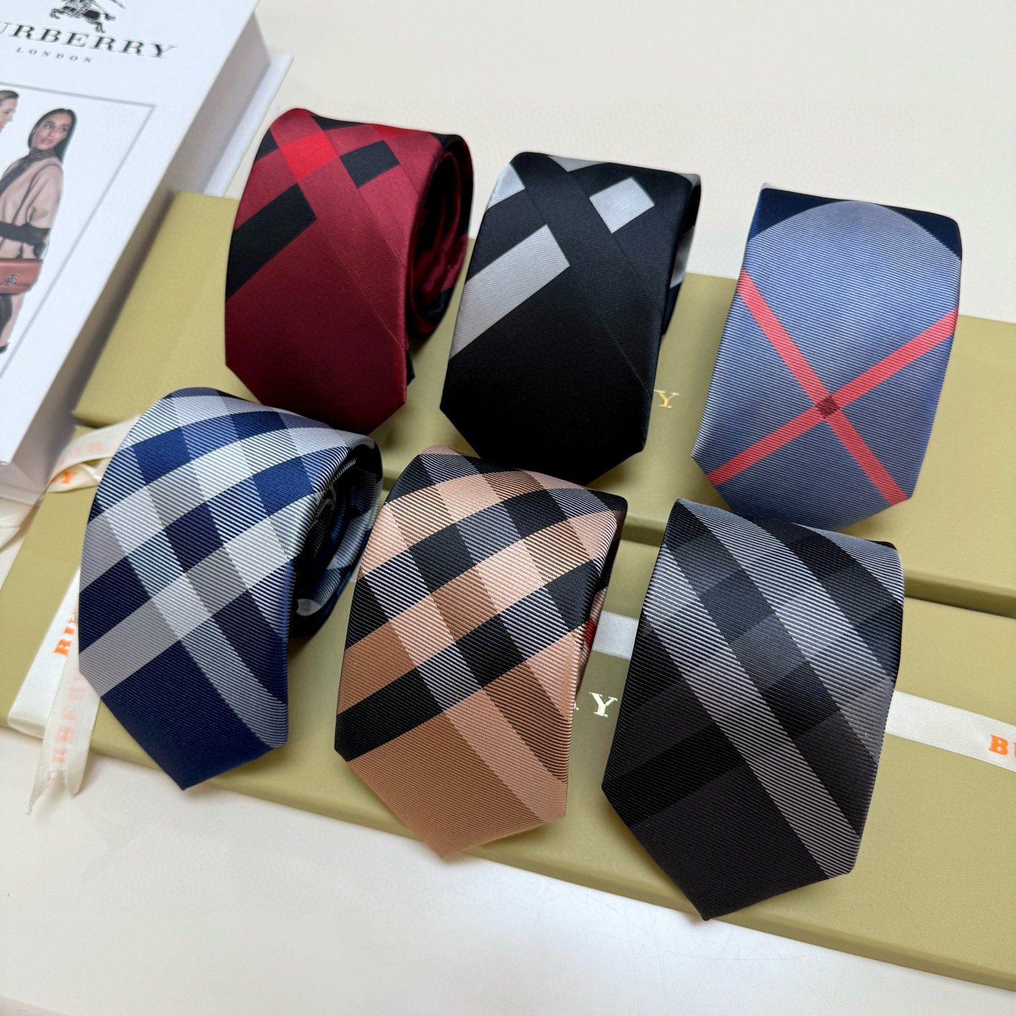 collection Burberry Plaid Silk Tie – Burberry Plaid Silk Tie