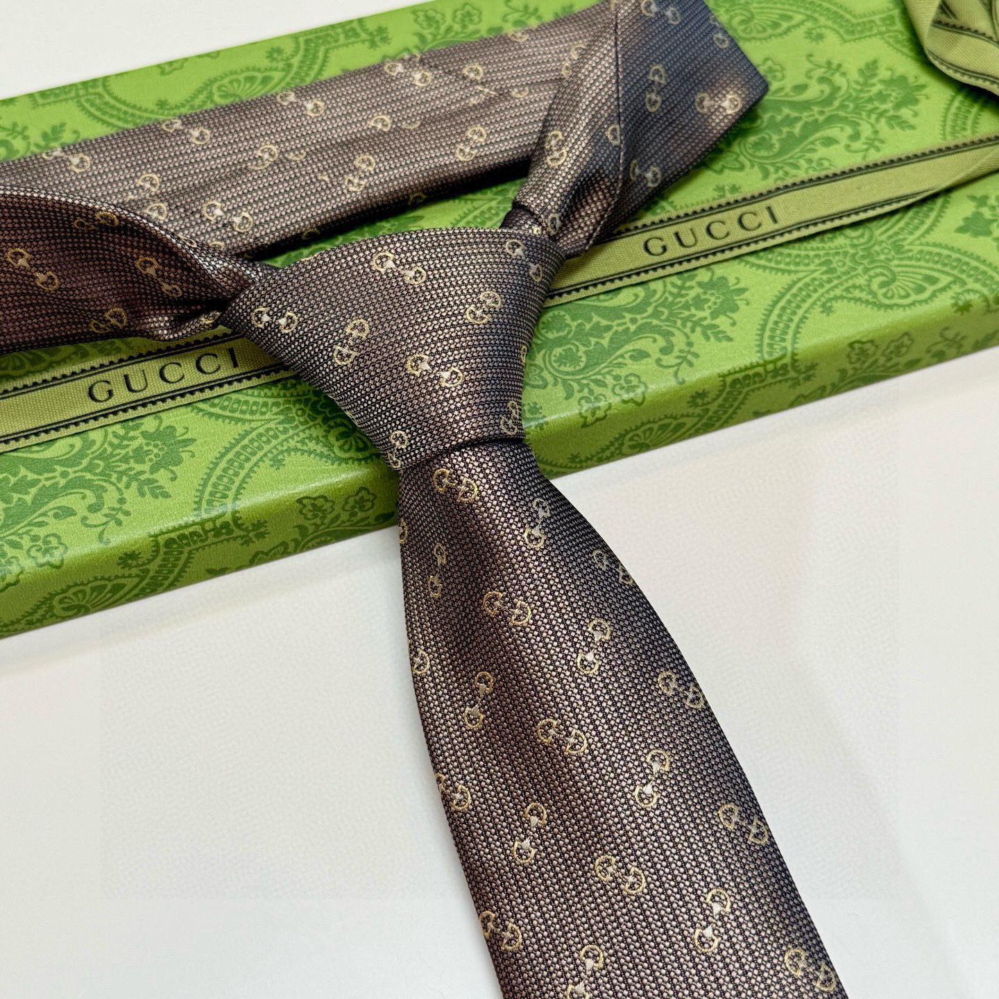 Gucci Taupe GG Jacquard Tie – Elegant Silk Necktie