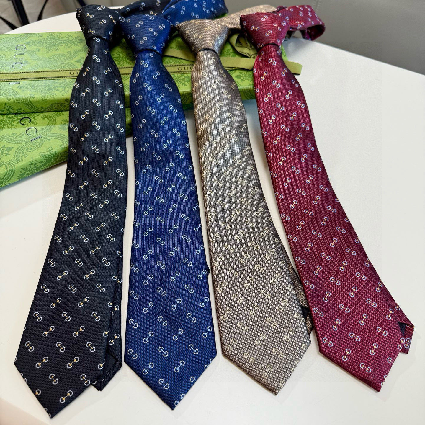 gg horsebit Gucci Burgundy Silk Tie – Gucci Burgundy Silk Tie – GG