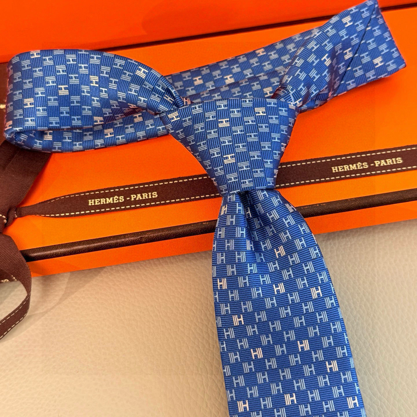 Hermès Sky Blue H-Pattern Silk Tie