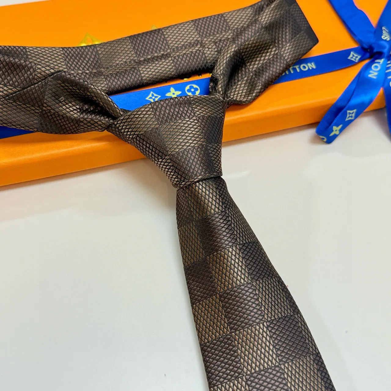 Louis Vuitton Brown Damier Tie – Louis Vuitton Brown Damier Silk Tie