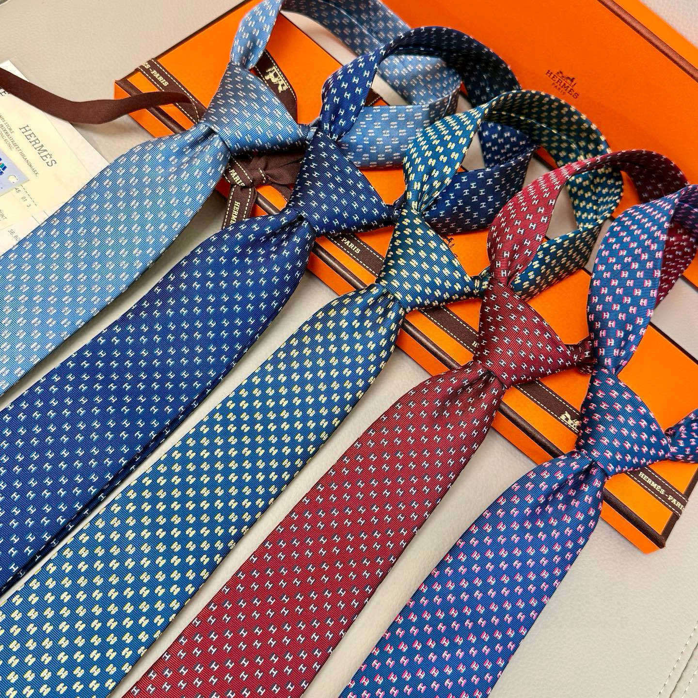 Hermès Pattern Silk Ties Set – Hermès Assorted Pattern Silk Ties