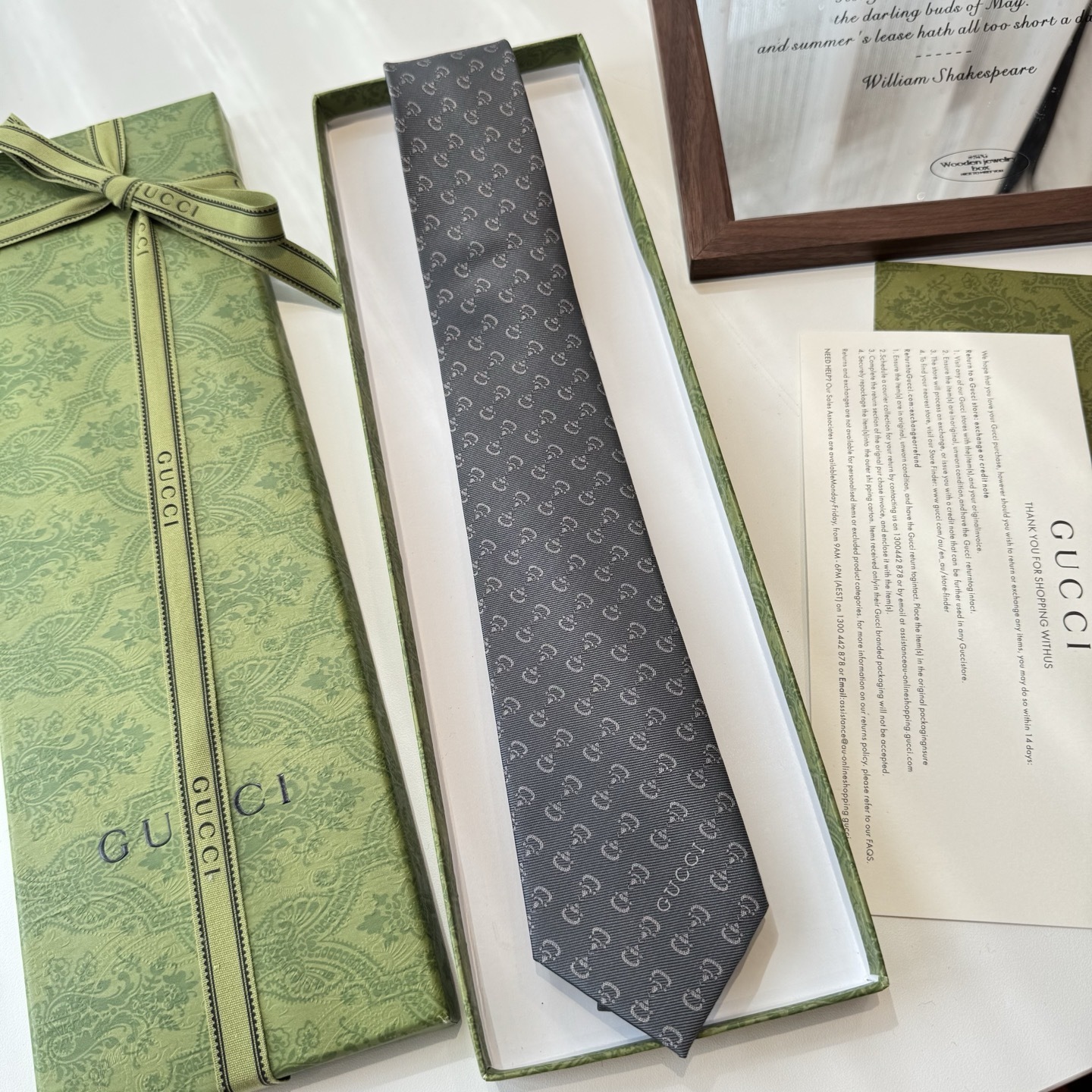 Gucci Grey Silk Tie – Gucci Grey Interlocking G Silk Tie – Modern
