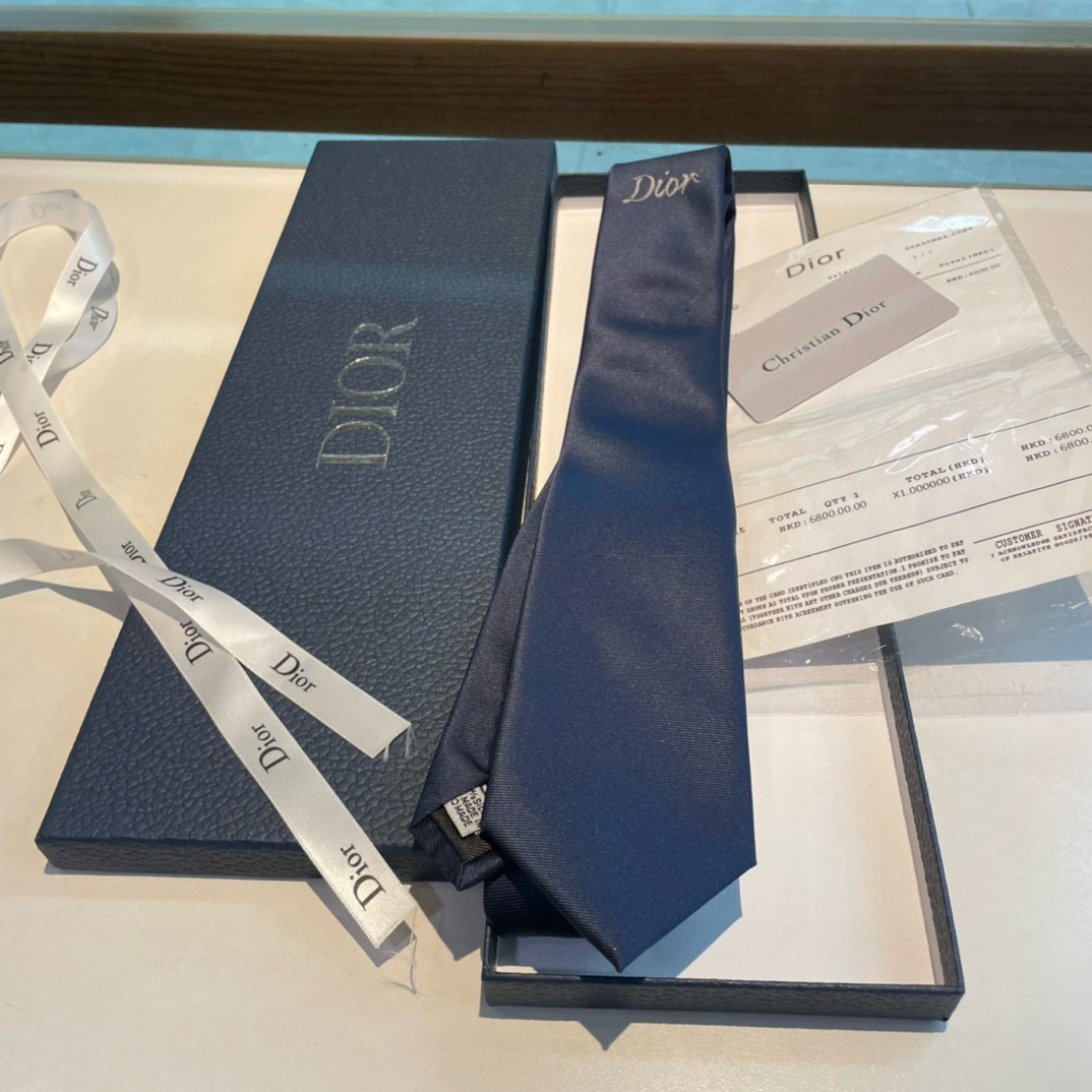 elegant Dior Navy Silk Tie – Dior Navy Silk Tie – Elegant Style