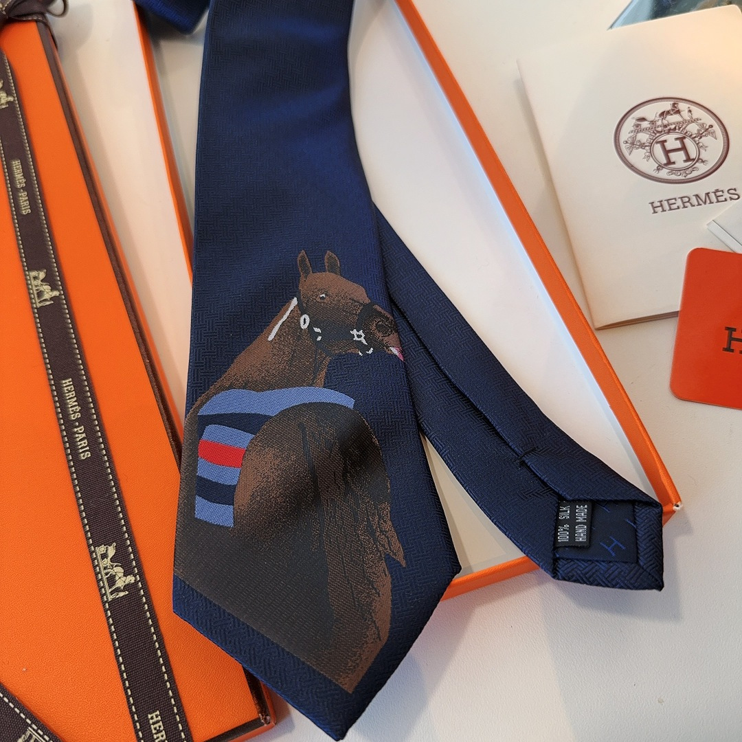 Hermès Equestrian Blue Silk Tie – Horse Motif
