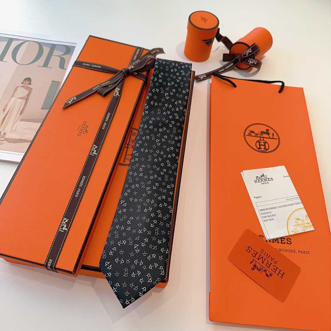 Hermès Black Anchor Motif Tie – Designer Silk Neckwear