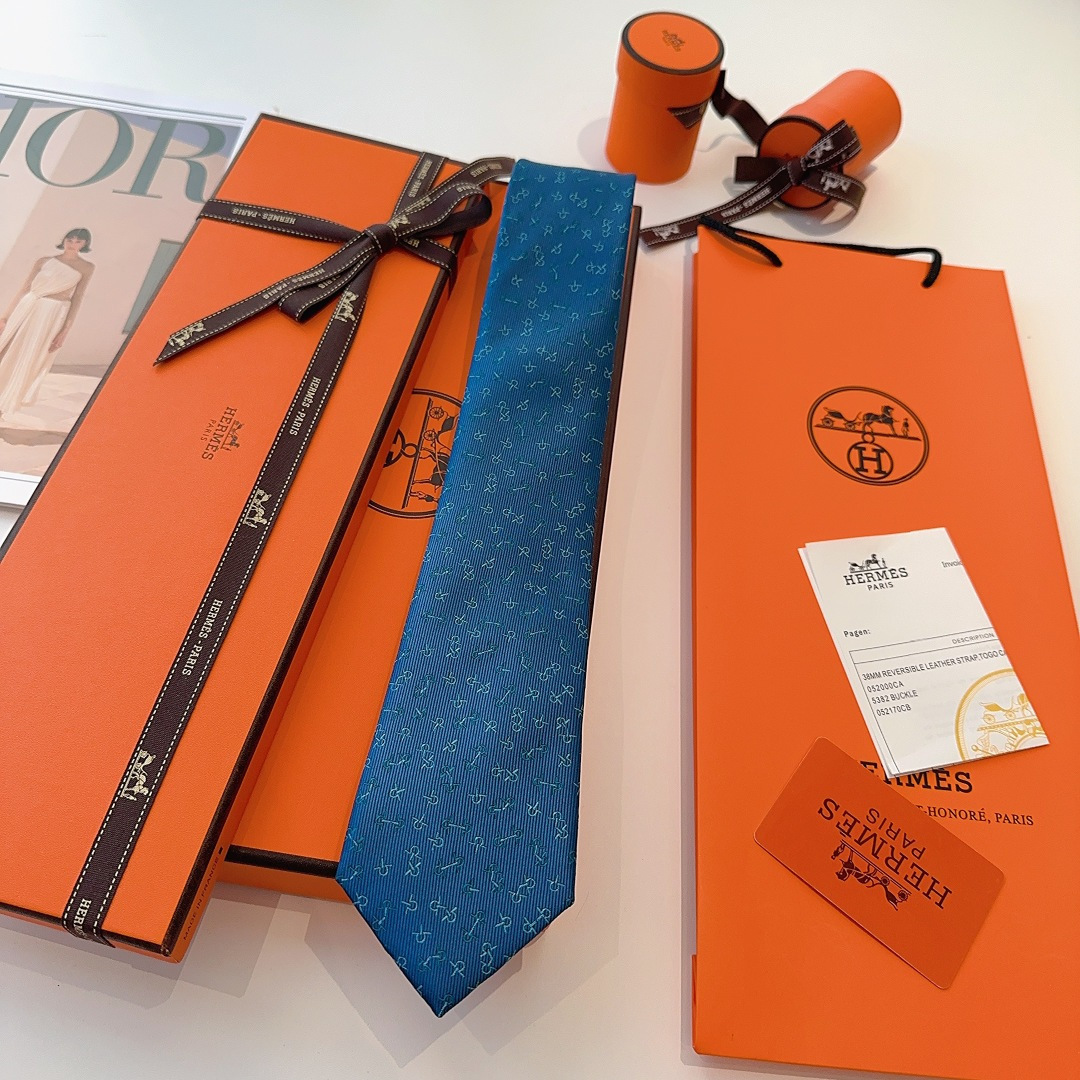 Hermès Azure Silk Tie – Micro Pattern, Luxury Gift