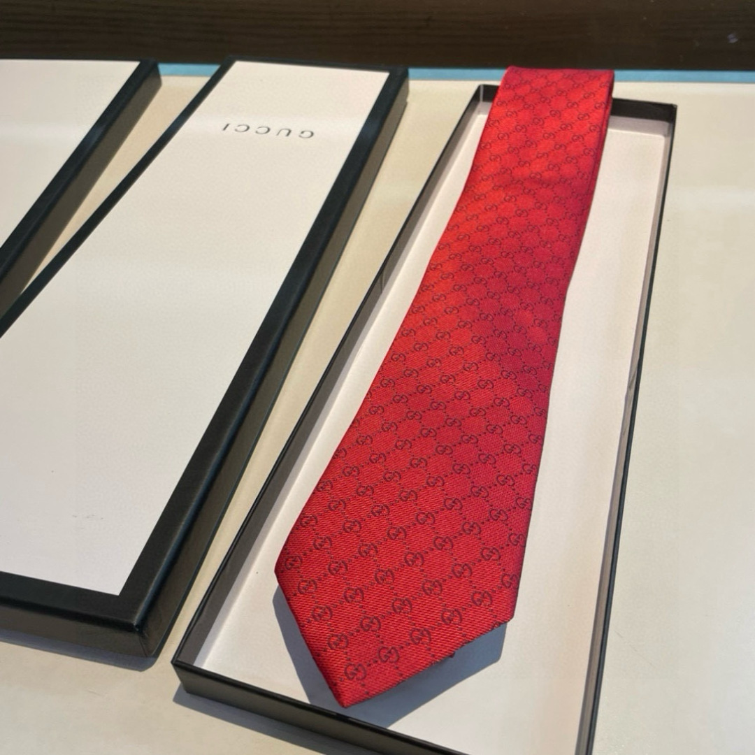 designer Gucci Red GG Jacquard Silk Tie – Gucci Red GG Jacquard Silk