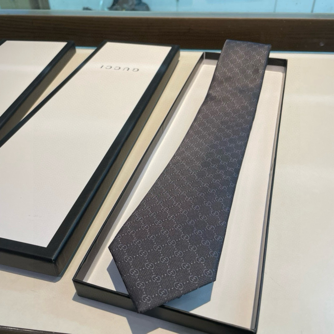 Gucci Gray GG Silk Tie jacquard – Gucci Gray GG Jacquard Silk Tie