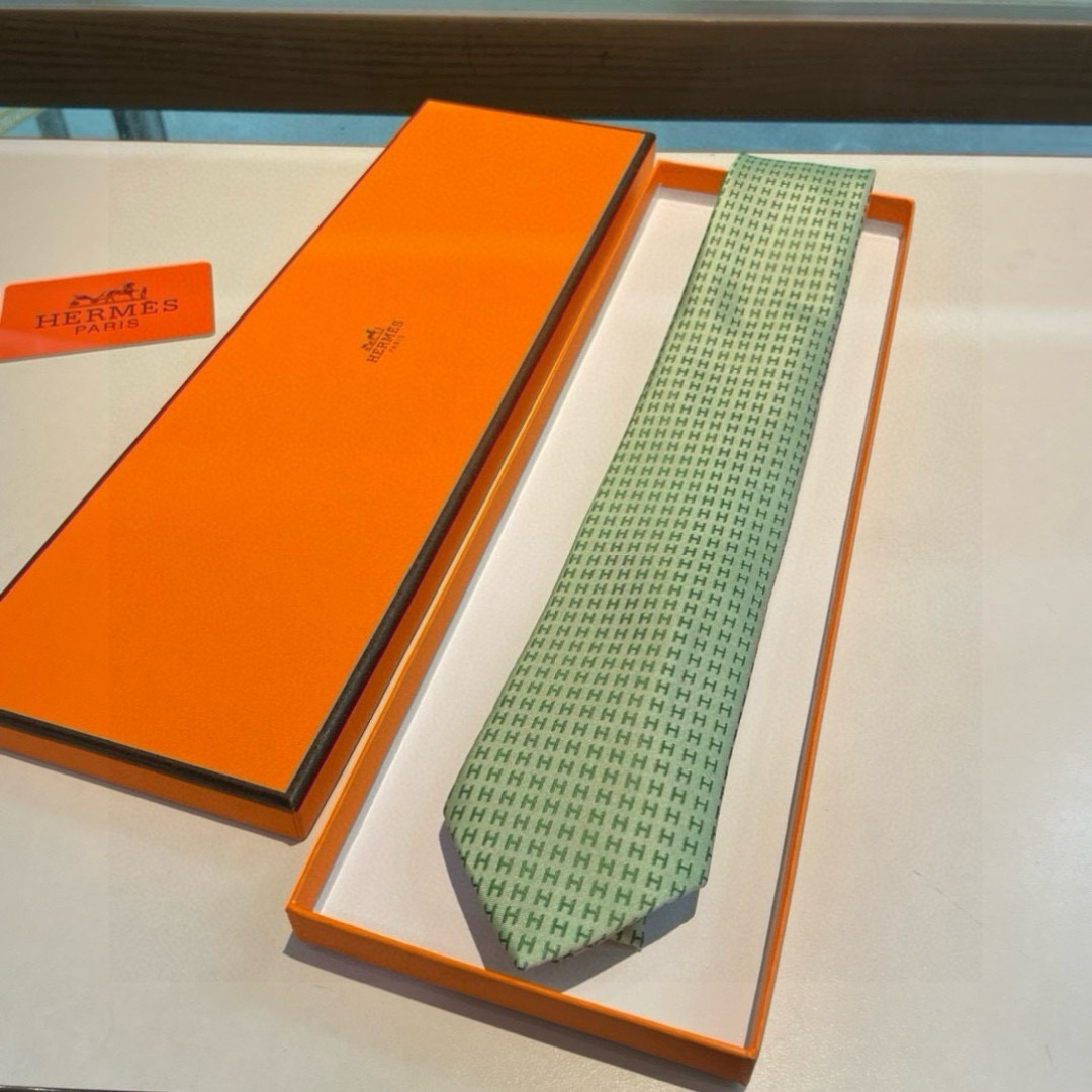 pattern Hermès Light Green Silk Tie – Hermès Light Green ‘H’ Pattern