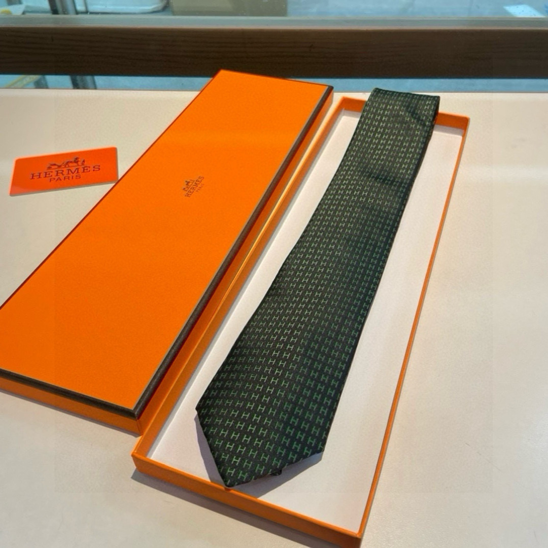 Hermès Green H-Logo Tie – Hermès Green H-Logo Silk Tie – Designer