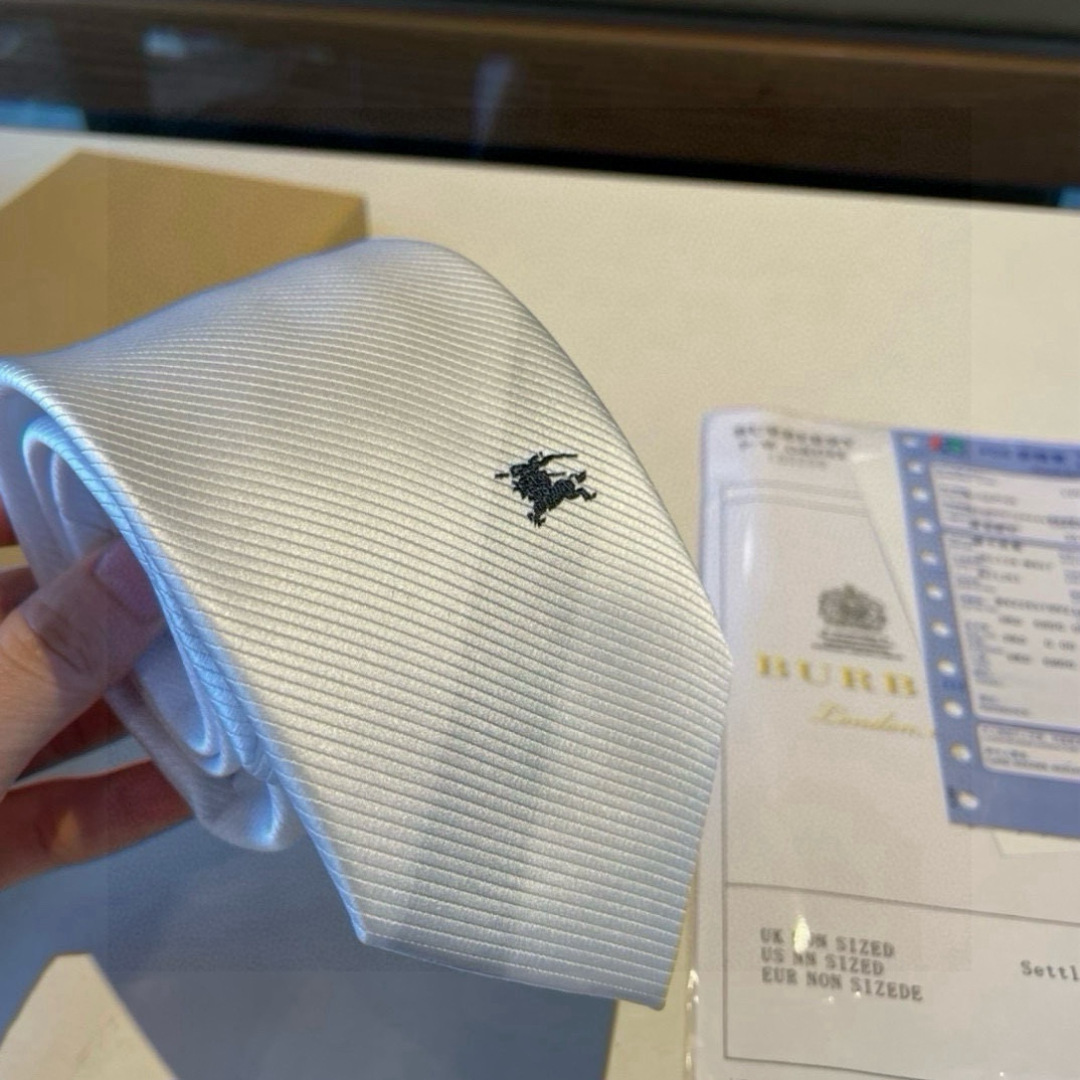 Burberry White Silk Tie – Equestrian Knight Design