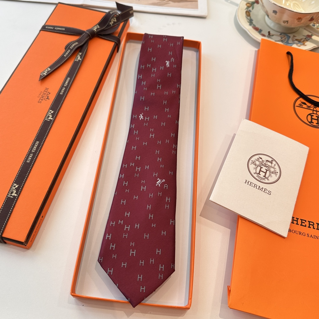 Hermès Burgundy ‘H’ Silk Tie pattern – Hermès Burgundy ‘H’ Pattern