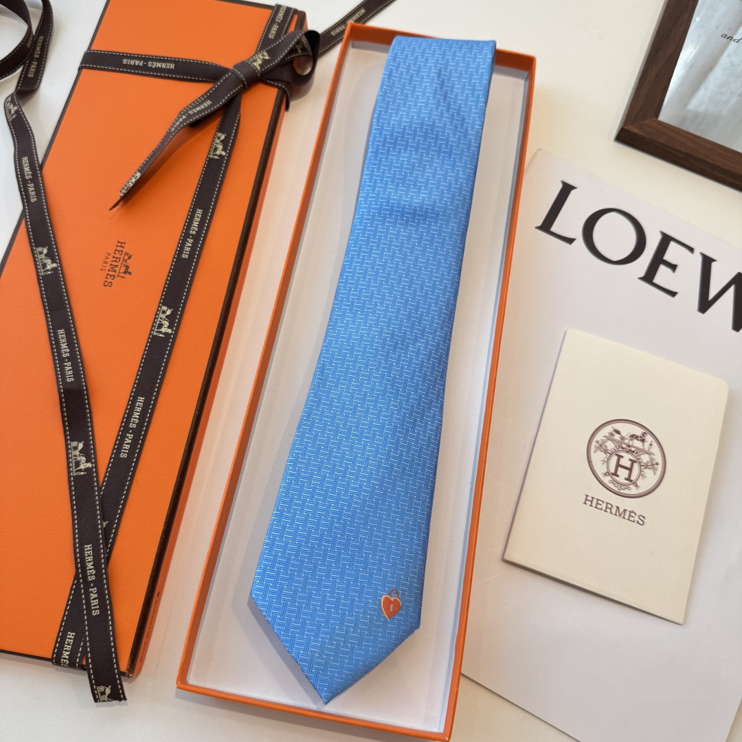 Hermès Light Blue Heart Tie – Hermès Light Blue ‘Heart’ Silk Tie