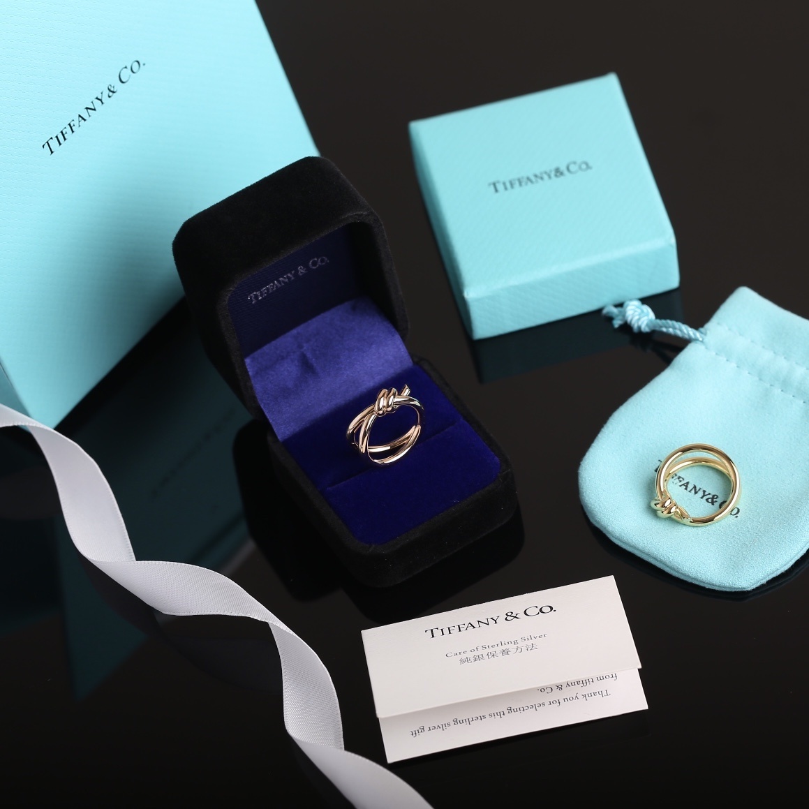 Tiffany Gold Knot Ring – Tiffany & Co. Gold Knot Ring – Interlocking