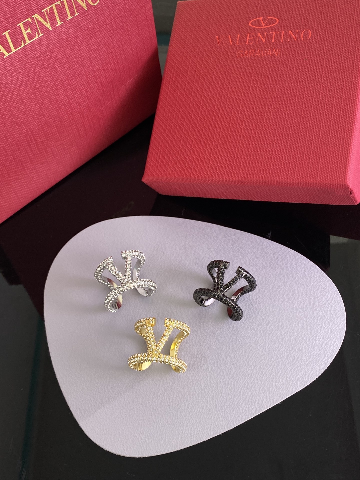 embellished Valentino Crystal VLogo Ring – Valentino VLogo Crystal