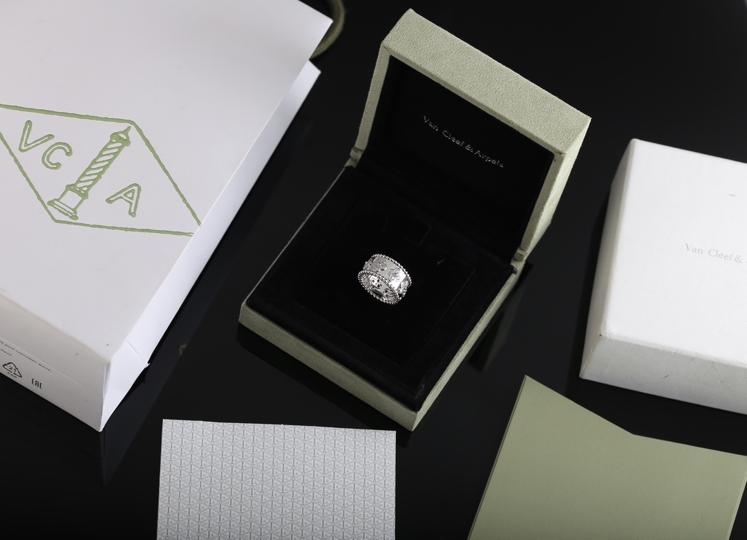 arpels alhambra Van Cleef White Gold Diamond Ring – Van Cleef & Arpels