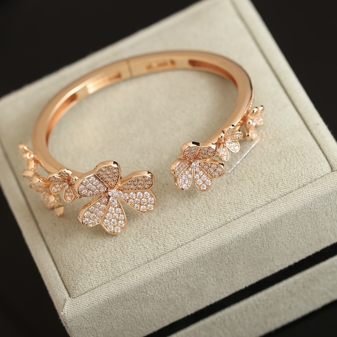 Van Cleef Rose Gold Flower Diamond Bracelet