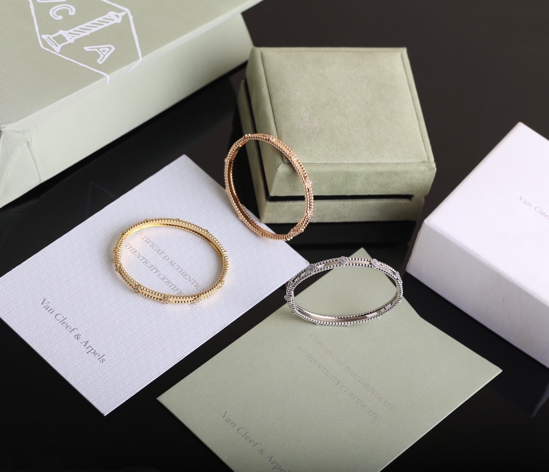 Premium Alhambra Bracelet – Exquisite Craftsmanship