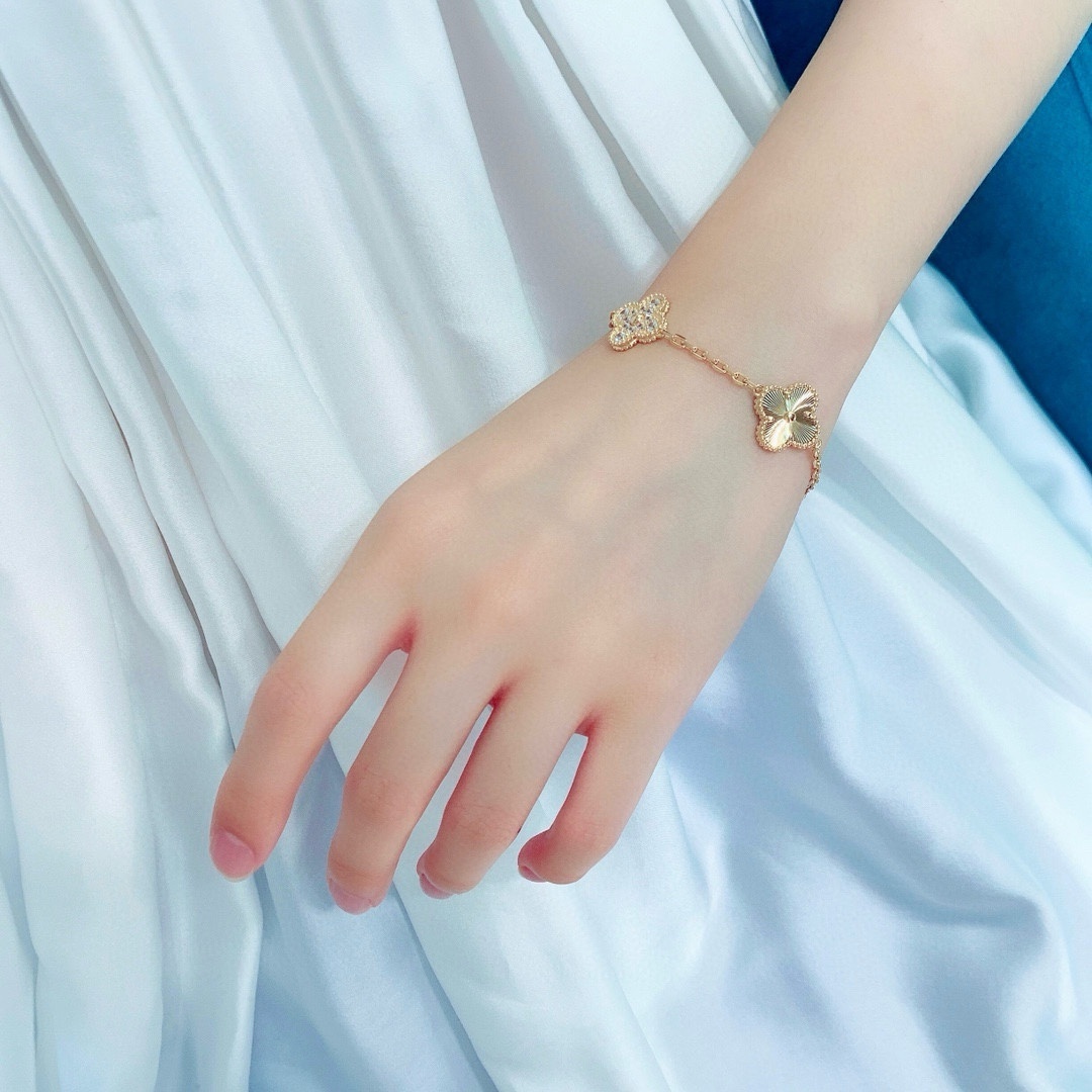 diamond Van Cleef Gold Butterfly Bracelet – Van Cleef Gold Butterfly