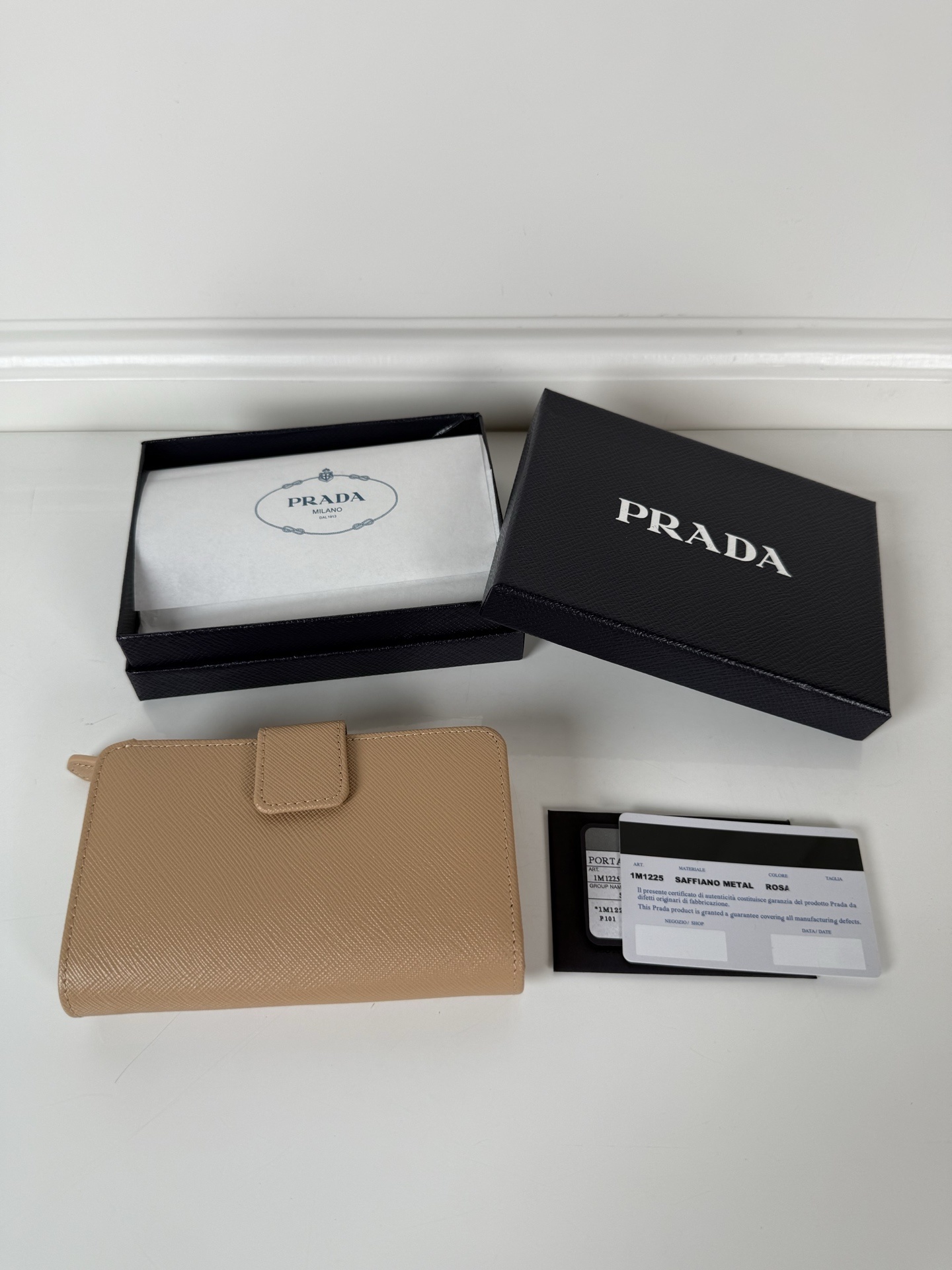 Prada Beige Saffiano Wallet leather authentic - Prada Beige Saffiano